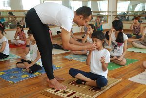 19 June, 2015 Yoga Demo at Barkamol Avlod City Children’s Centre