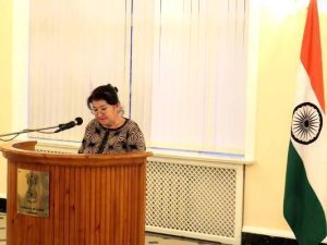 24 October, 2016 Mrs. Mavjuda Sadikova, Indologist, recounting History of Hindi Teaching in Tashkent State Institute of Oriental Studies during the event to celebrate Hindi Divas in Tashkent